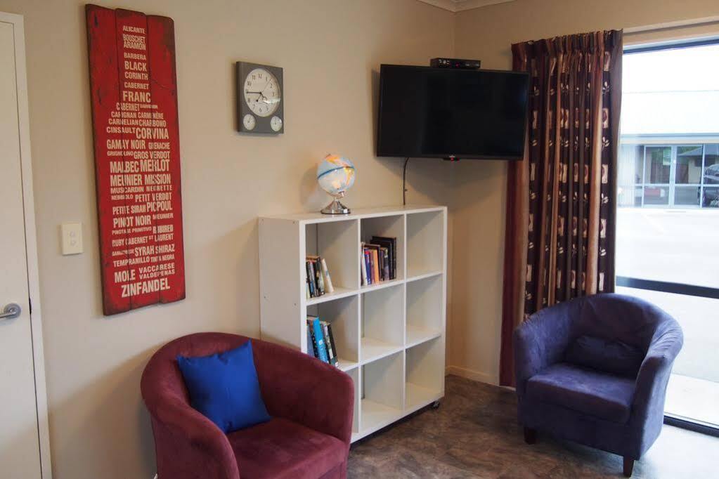 Linkwater Motel And Backpackers ภายนอก รูปภาพ